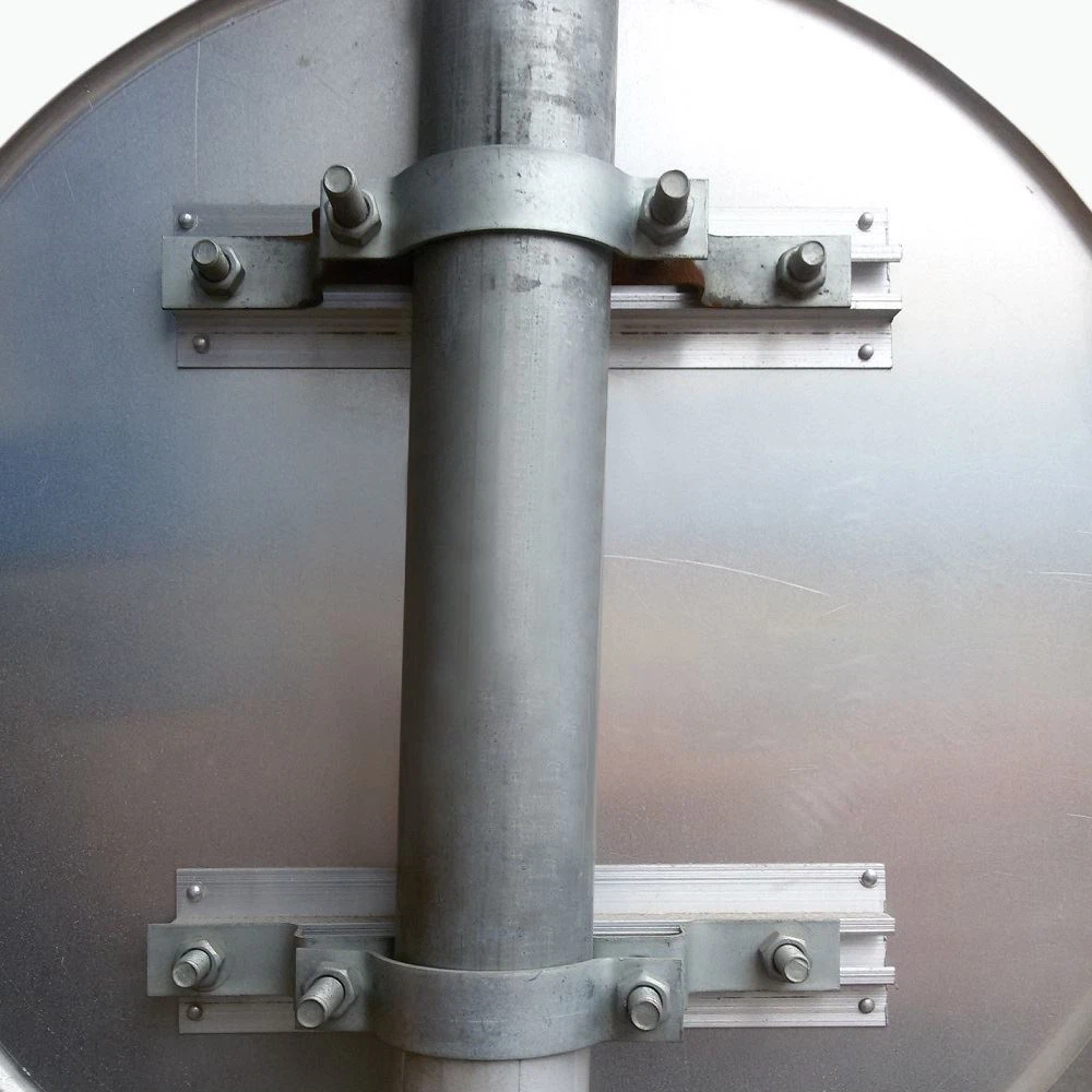 sign post mounting brackets.jpg